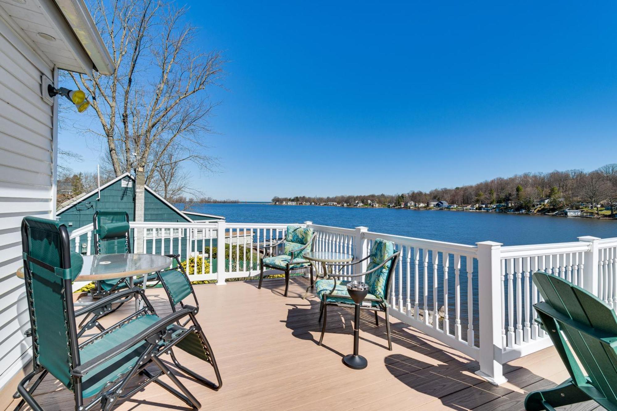 Waterfront Wolcott Vacation Rental With Deck And Views Exterior photo