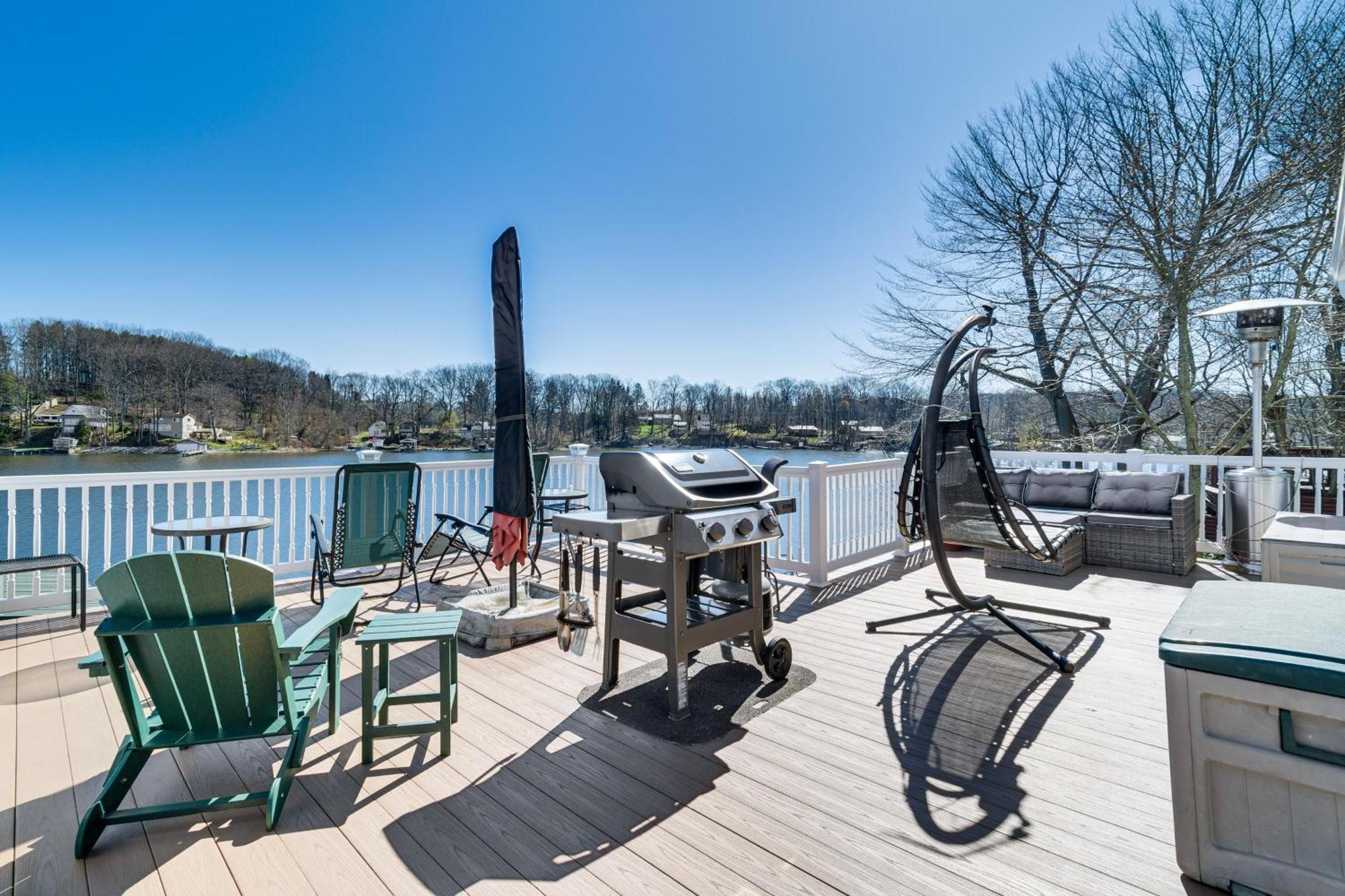 Waterfront Wolcott Vacation Rental With Deck And Views Exterior photo