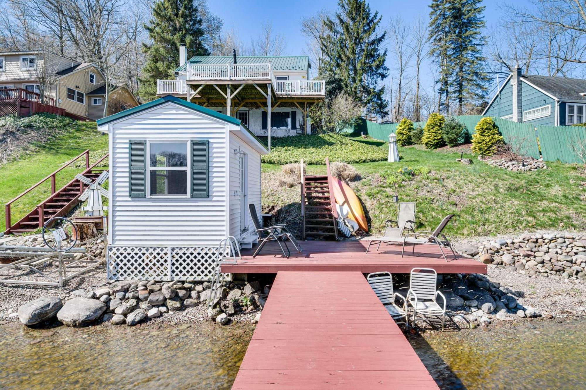 Waterfront Wolcott Vacation Rental With Deck And Views Exterior photo
